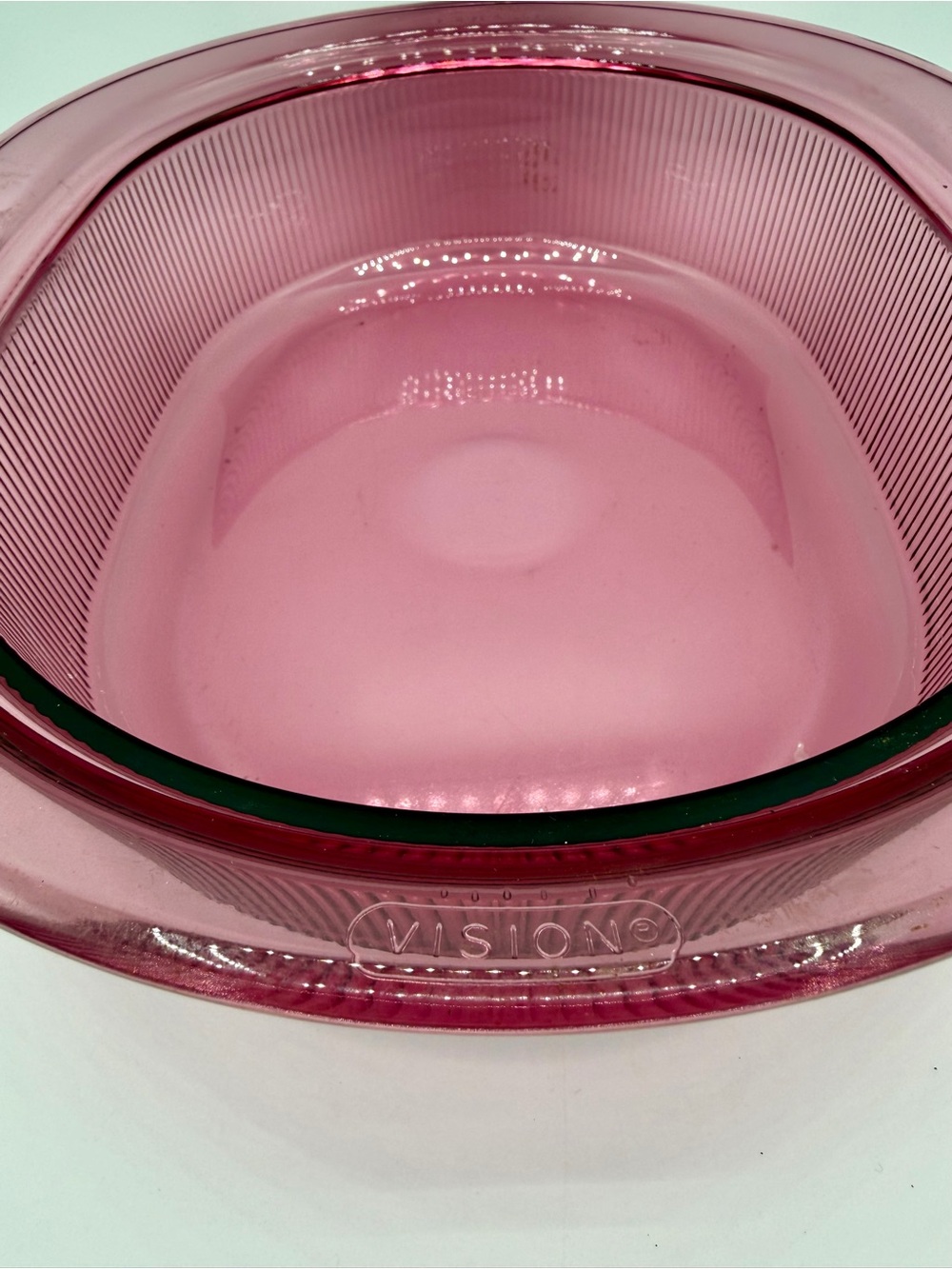 Vintage Corning Visions Cranberry 4 Quart Oval Roaster with Lid - Picture 4 of 7